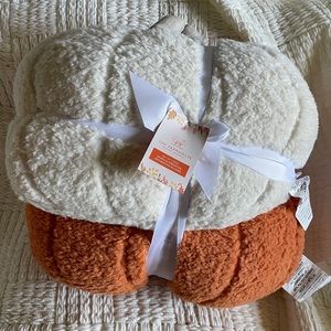 set of 3 pumpkin pillows